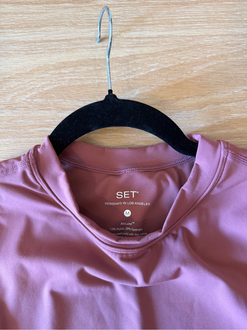 SET Active Leggings and Crop Top - Picture 2 of 3